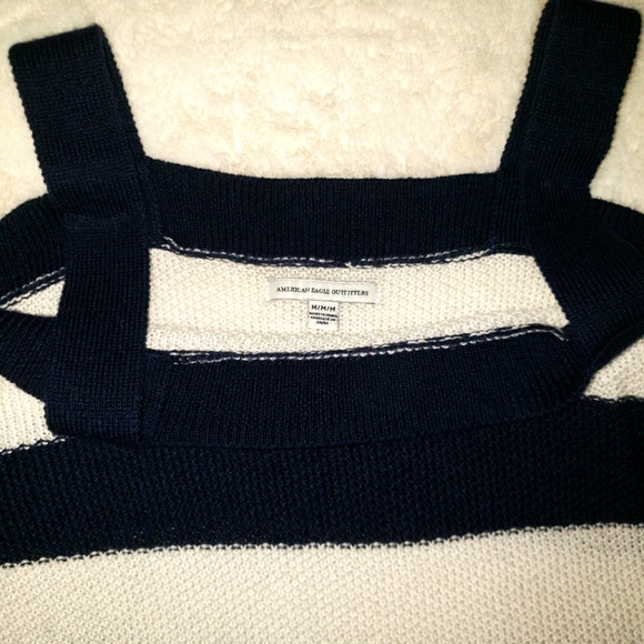 American Eagle Outfitters Offshoulder blouse - Picture 2 of 2